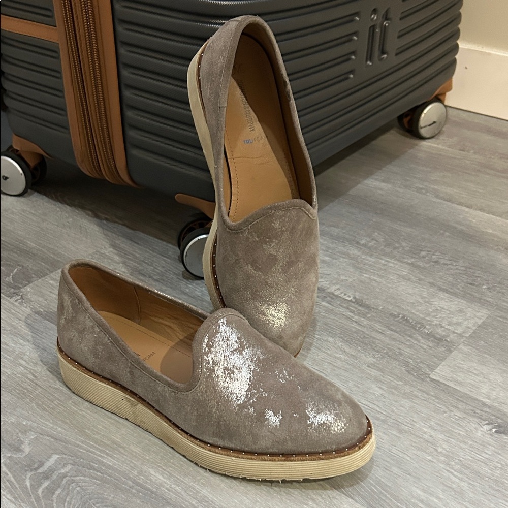 Johnston & Murphy Women's Metallic Taupe Loafers